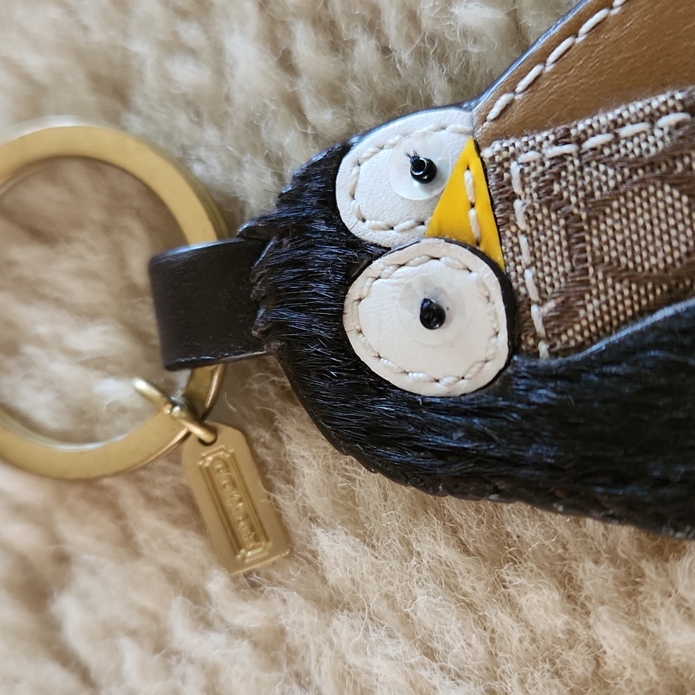 Adorable NWOT Coach Signature Leather Owl Key Ring π€ππ¦β€οΈπ - Picture 3 of 10